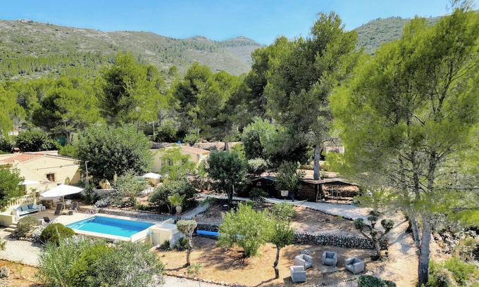 Lliber House | Inviting Holiday Home 'Casita - Finca Llíber' with Pool