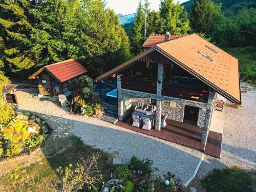 Ogulin Villa | Cozy Holiday Home Cindric Gaj with Hot Tub & Fireplace