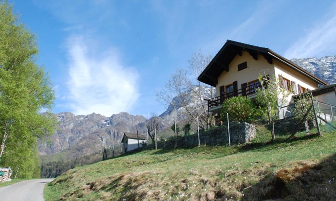 Camedo House | Pet-Friendly Holiday Home Casa Clelia for Family Getaways