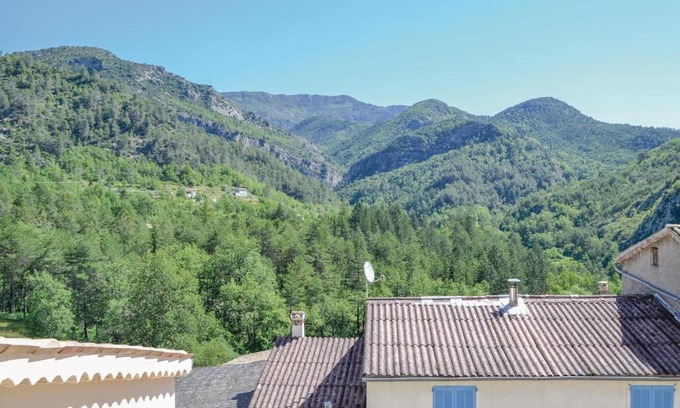 Cuebris House | Pet-Friendly 1 Bedroom Home in Cuebris with Great Reviews