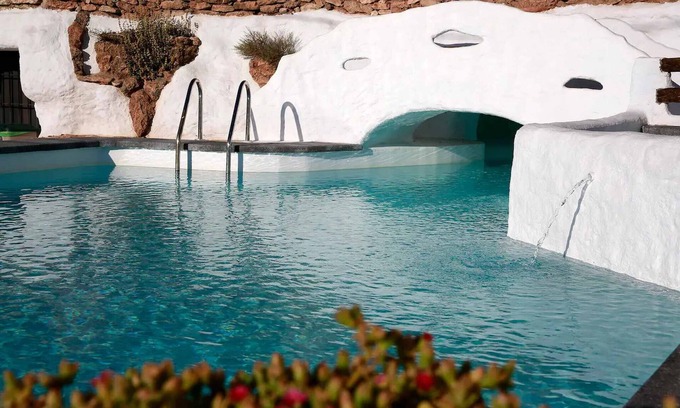 Los Balcones House | Relax at Holiday Home 'Cuevas Balcones de Piedad - Pita'