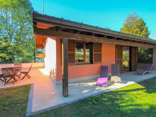 Luino House | Pet-Friendly Retreat at Holiday Home Residenza Agrifoglio