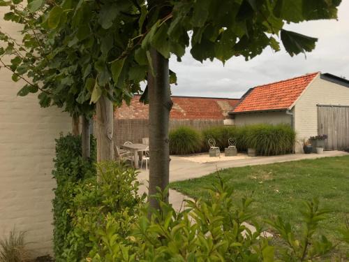 Torhout House | Family-Friendly Retreat at Holiday Home De Levensgenieter