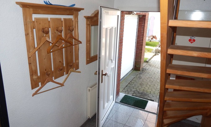 Westeraccumersiel House | Family-Friendly Holiday Home with Pool and Breakfast