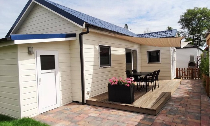 Onderdijk House | Experience De Wickinger: Ideal for Anglers and Families