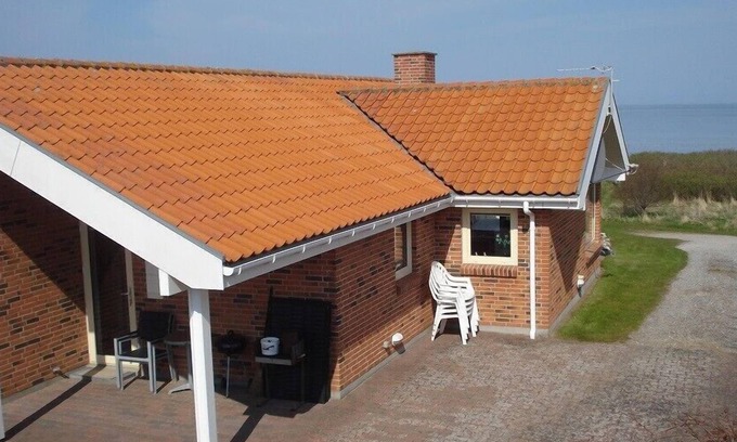 Saksild Strand Cottage | Holiday home directly to the beach located in beautiful countryside