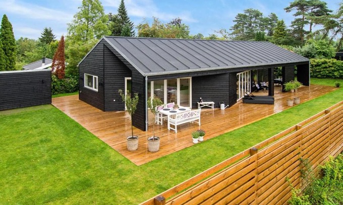 Hornbaek House | Cozy Holiday Home Dorthie - Steps from the Sealand Shore