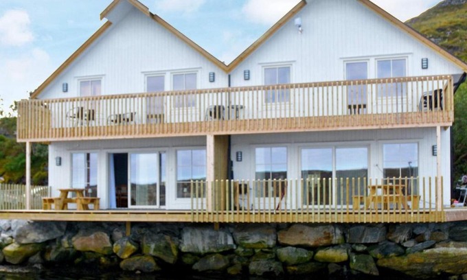 Dyrvik House | Welcoming Holiday Home Dyrvik with Family-Friendly Amenities
