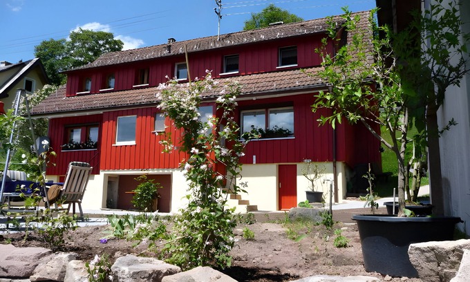 Eisenbach House | Holiday Home 'Elfi Mit 85qm' with Shared Terrace, Shared Garden and Wi-Fi