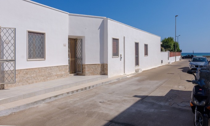 Casalabate House | Holiday Home 'Emisa' with Sea View, Private Terrace and Wi-Fi
