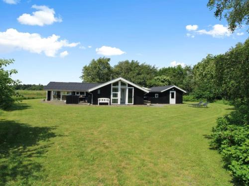 Gjøl House | Relax in Holiday Home Eske - Steps from The Liim Fiord