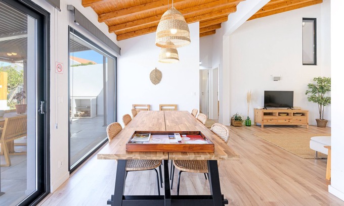 Camarate House | Esteva Country House: Mountain Views & Pet-Friendly Comfort