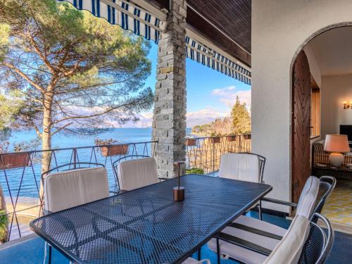 Cerro House | Cozy Holiday Home Fabrizio with Ocean Views and Pet Friendly