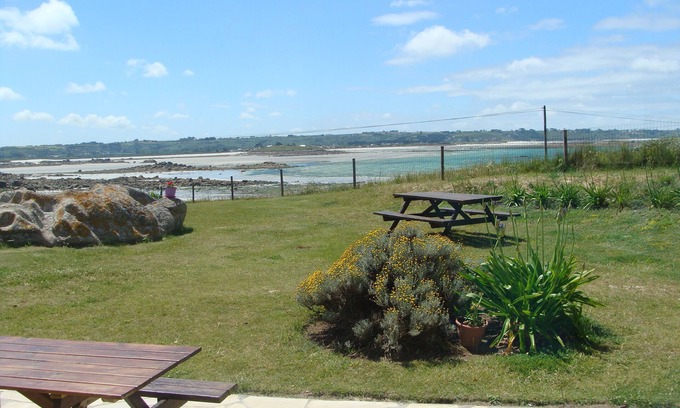Kerlouan House | Oceanfront Holiday Home in Kerlouan - Rated 10/10 Stay