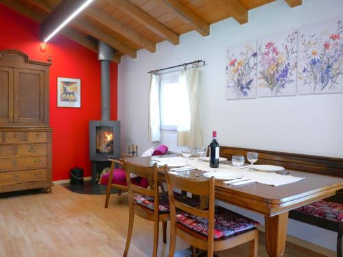 Blenio House | Family-Friendly Retreat at Holiday Home Casa Felice