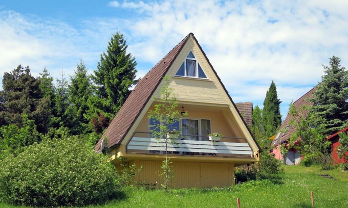 Wilhelmsdorf House | Cozy Holiday Home Ferienhäusle Nina - Pet Friendly Retreat