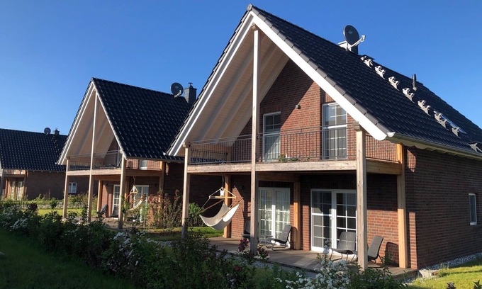 Krummin House | Cozy Holiday Home "Ferienhaus Familienkoje Hannah" Awaits You