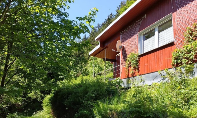 Lauscha House | Cozy Holiday Home for 3 Guests in Beautiful Lauscha