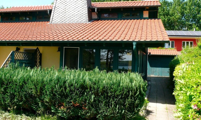 Muritz House | Cozy Holiday Home for 5 Guests in Jabel with Great Amenities