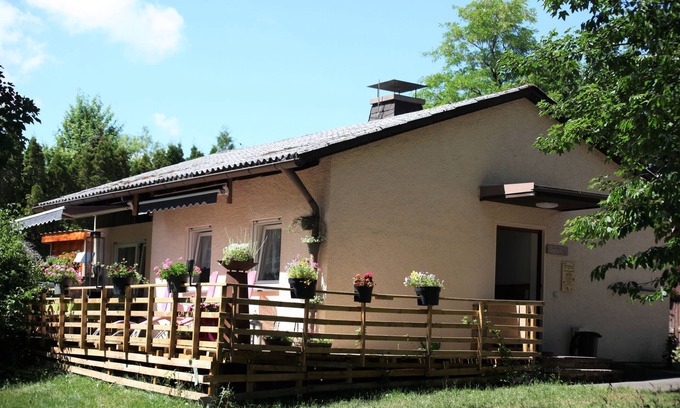 Neubau House | Cozy Holiday Home for 6 Guests with Ocean View in Fichtelberg