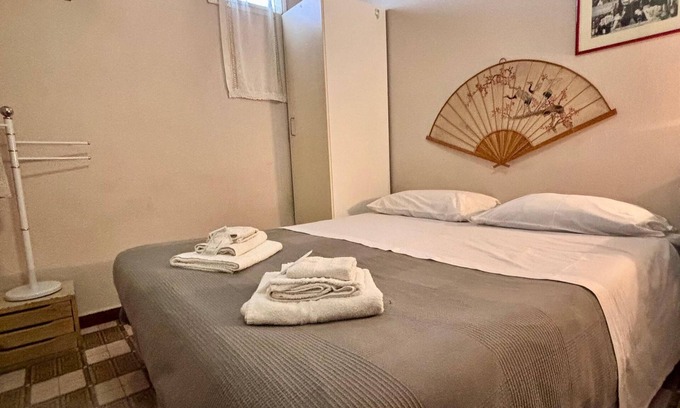 Scillichenti House | Group-Friendly Holiday Home in Acireale with Breakfast