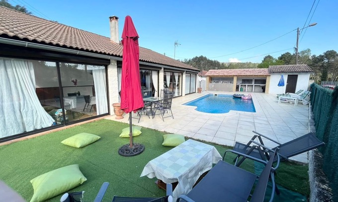 Robiac-Rochessadoule House | Holiday Home 'Maison Les Brousses' with Private Pool, Private Garden and Wi-Fi