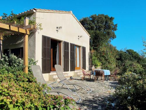 Abbazia House | Guest Rated 10/10 - Holiday Home Svyntha with Family Amenities