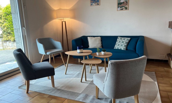 Saint-Quay-Perros House | Holiday Home 'Granit Cocoon By Madame Est Servie' with Terrace, Garden and Wi-Fi