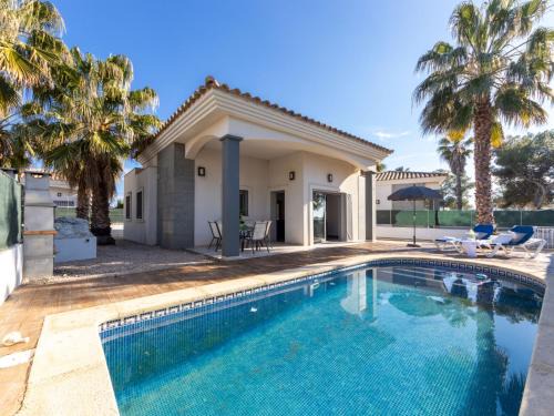 Riumar House | Relaxing Holiday Home Gaviota 11 with Pool & Pet-Friendly