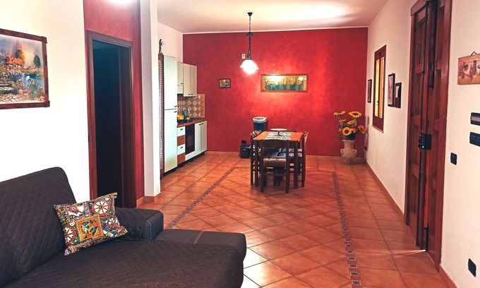 San Lorenzo House | Pet-Friendly Holiday Home GIARA for Family Getaways