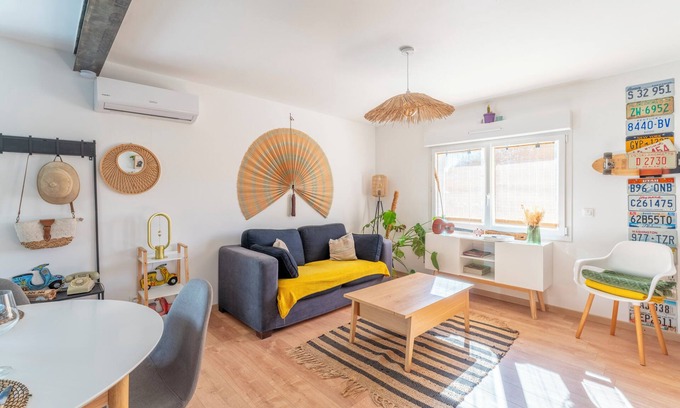Orange House | Relaxing Holiday Home with Jacuzzi, Private Terrace & Wi-Fi