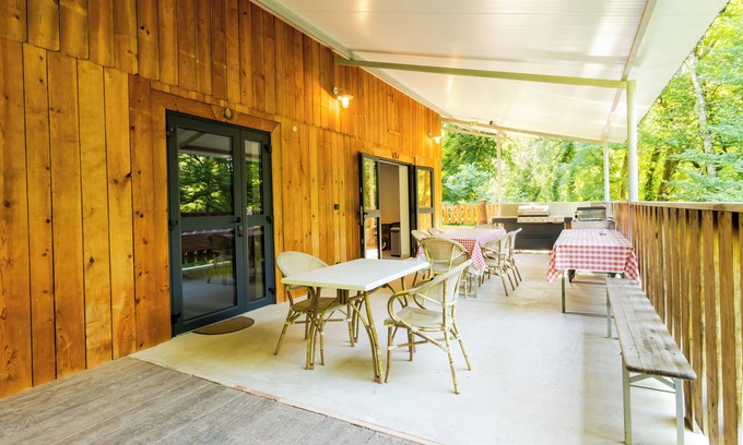 Vitrac House | Holiday Home 'Gite l'Ecurie de l'Etrier' with Private Terrace and Balcony
