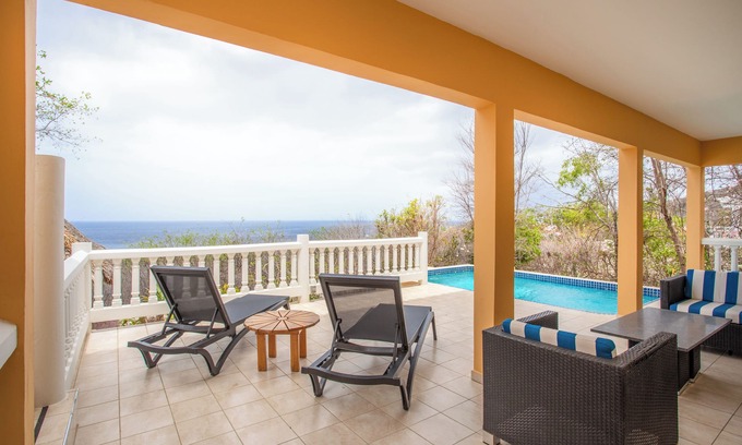 St. Marie Villa | Oceanfront Holiday Home Gran Veranda with Private Pool