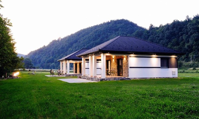Mali Radic House | Guest Rated 10/10: Holiday Home Green Coast with Ocean View