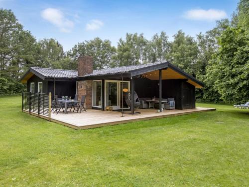 Sundstrup House | Pet-Friendly Holiday Home Gudrid near Liim Fiord