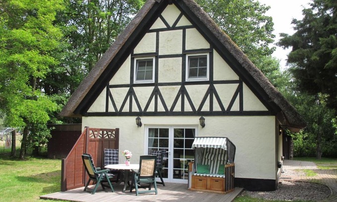 Altenkirchen House | Family-Friendly Holiday Home Hühnerhaus by Interhome