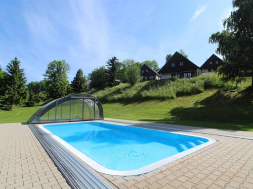 Cerny Dul House | Cozy Holiday Home at Holiday Hill with Pool & Pet-Friendly