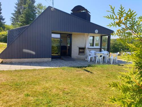 Ferienhausgebiet Hillenseifen House | Explore Holiday Home Haus 30 with Private Pool & Pet Friendly