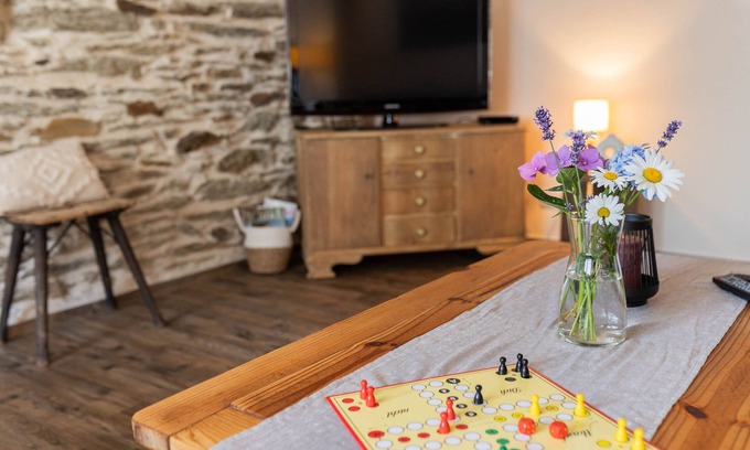 Longkamp House | Holiday Home 'Haus Jakob' with Private Terrace, Balcony and Wi-Fi
