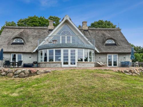 Akirkeby House | Family-Friendly Holiday Home Herlek, Steps from the Sea
