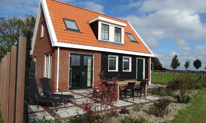 Biggekerke House | Top-Rated Holiday Home Het Neerland with Oceanfront Views