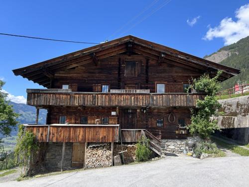 Gattererberg House | Pet-Friendly Holiday Home Hochzillertalblick - Rated 9/10