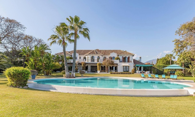 New Golden Mile House | Enchanting Holiday Villa in Marbella with Ocean View & Pool