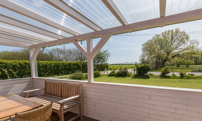 Hellert House | Idyllic Holiday Home "Holtdeel" with Ocean View & Wi-Fi