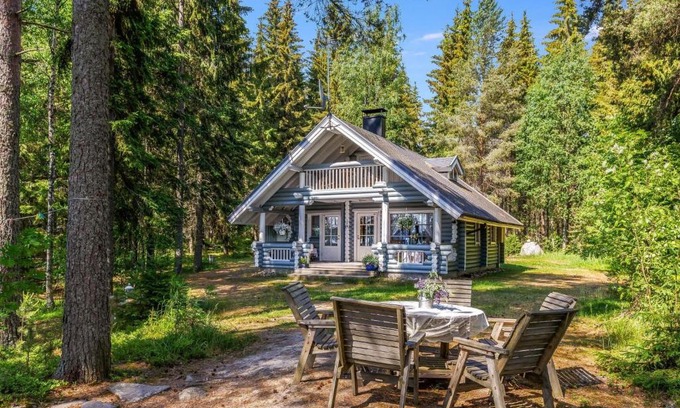 Hiukkajoki House | Pet-Friendly Holiday Home Honkaniemi with Top Reviews