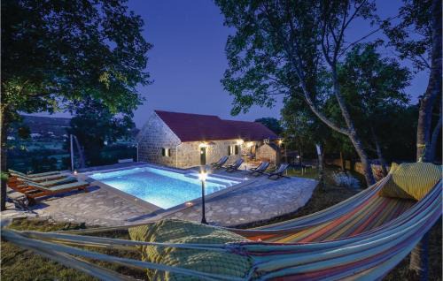 Hrvace House | Relaxing Home in Hrvace with Pool and Wifi Access