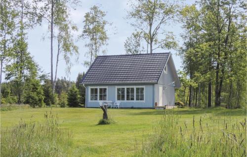 Hyltebruk House | Beautiful Home in Hyltebruk with Scenic Lake Views