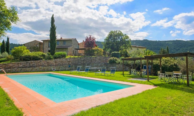 Greve in Chianti House | Pet-Friendly Holiday Home I Lecci with Pool & Top Ratings