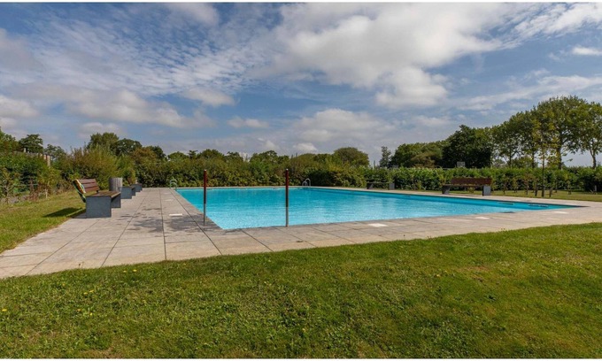 Westenschouwen House | Inviting Holiday Home with Pool & Pet-Friendly Amenities