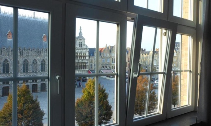Ypres House | Discover the Comfort of Holiday Home Ieper Market Square